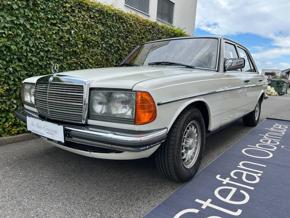 Bild 2/31 von Mercedes-Benz 280 (1978)