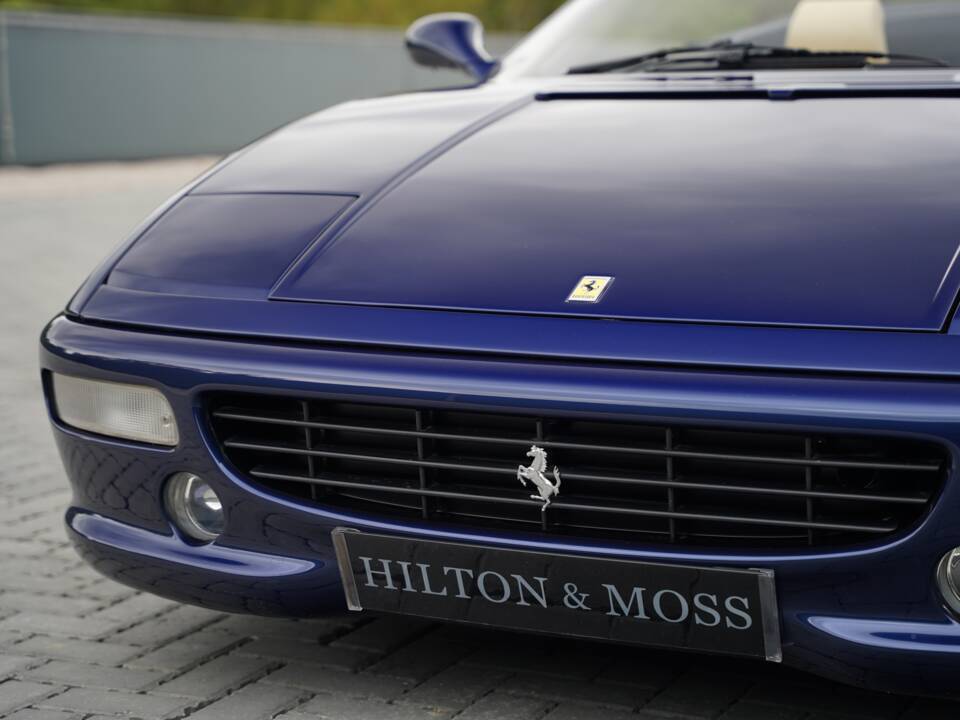 Image 26/50 de Ferrari F 355 Spider (1998)