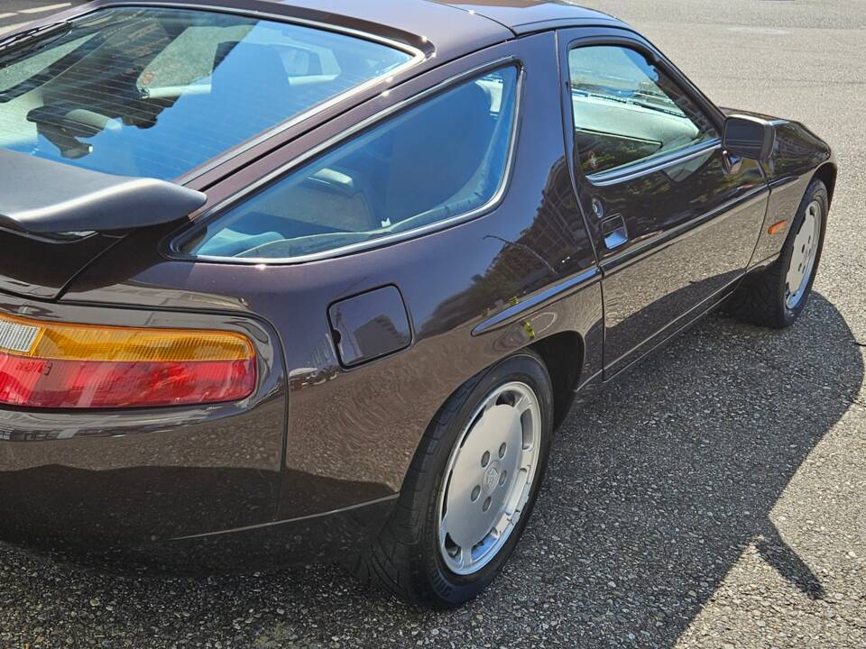 Image 10/28 of Porsche 928 S4 (1987)