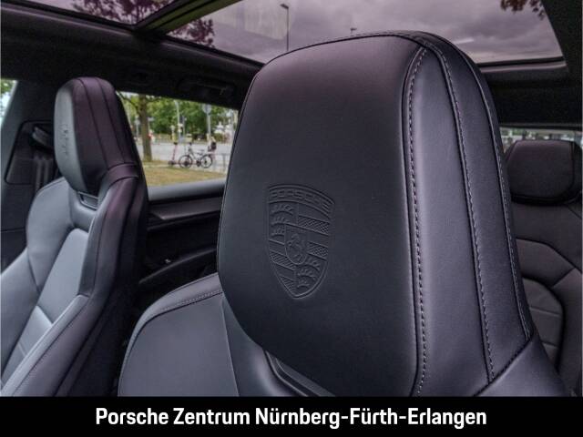 Image 50/50 of Porsche Cayenne S Electric (2026)