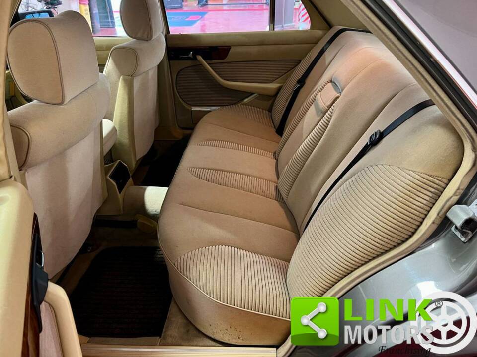 Imagen 10/10 de Mercedes-Benz 380 SE (1985)