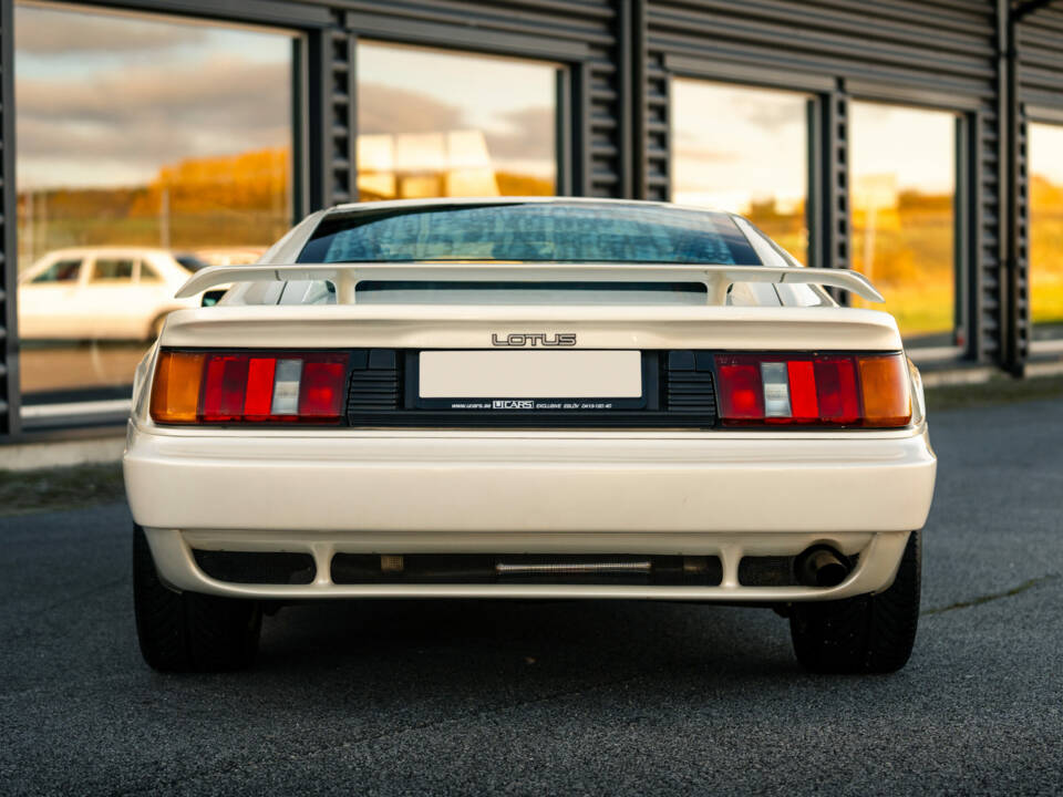 Image 3/5 of Lotus Esprit SE (1990)