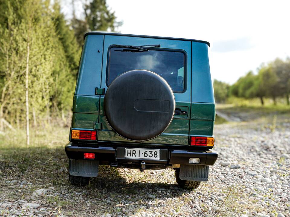 Bild 27/45 von Mercedes-Benz 300 GE (lang) (1991)