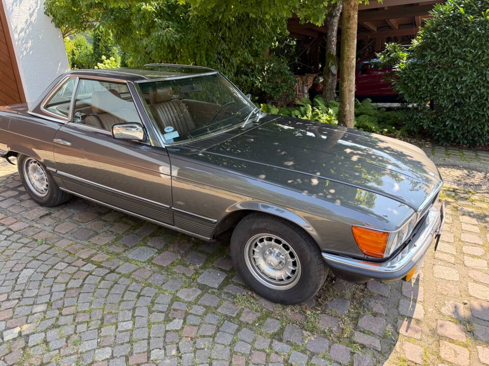 Image 3/11 de Mercedes-Benz 380 SL (1982)