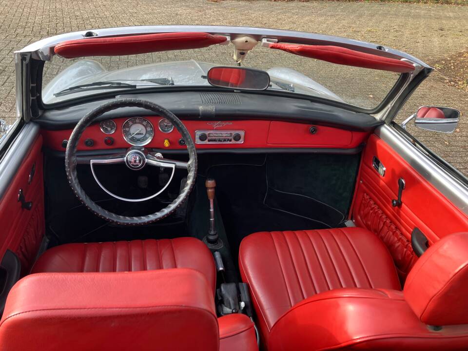 Image 11/21 of Volkswagen Karmann Ghia 1600 (1971)