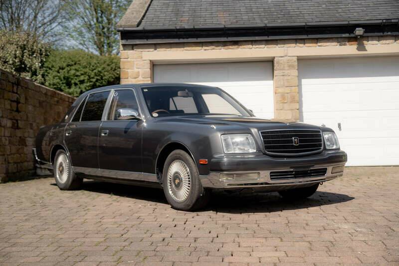 Bild 1/50 von Toyota Century (2003)