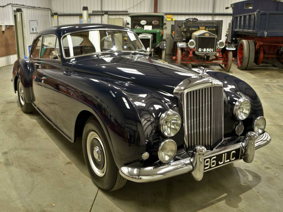 Bild 2/50 von Bentley R-Type Continental (1954)