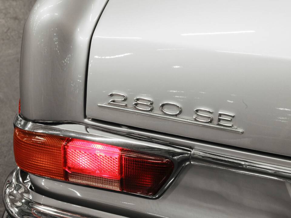 Image 46/48 of Mercedes-Benz 280 SE (1969)