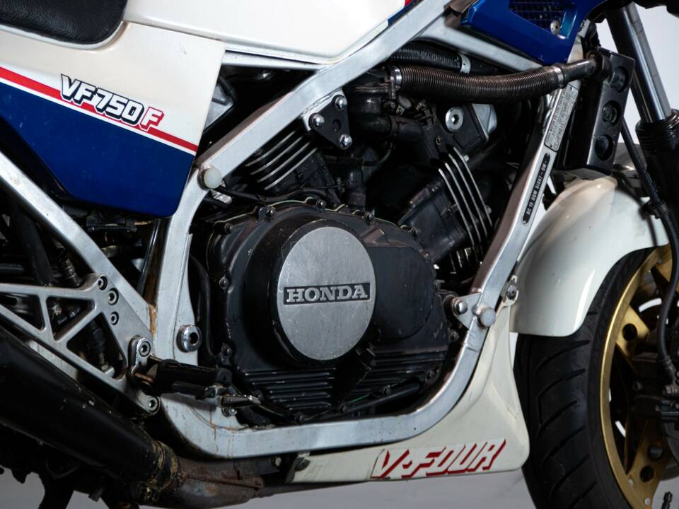 Image 29/50 de Honda VF 750 (1983)