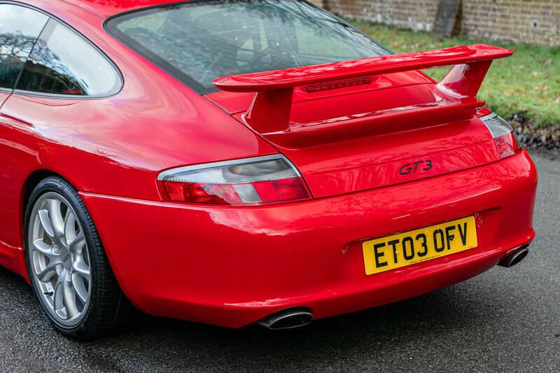 Immagine 32/40 di Porsche 911 GT3 Clubsport (2000)
