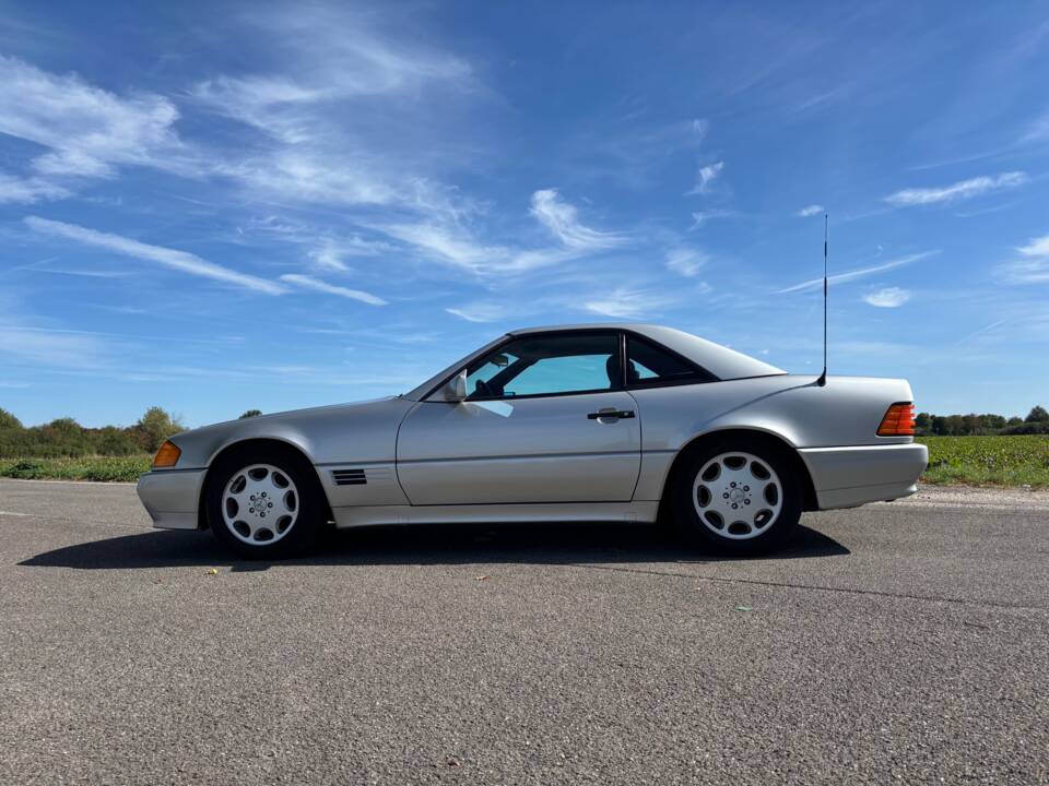 Image 5/8 de Mercedes-Benz 500 SL (1992)