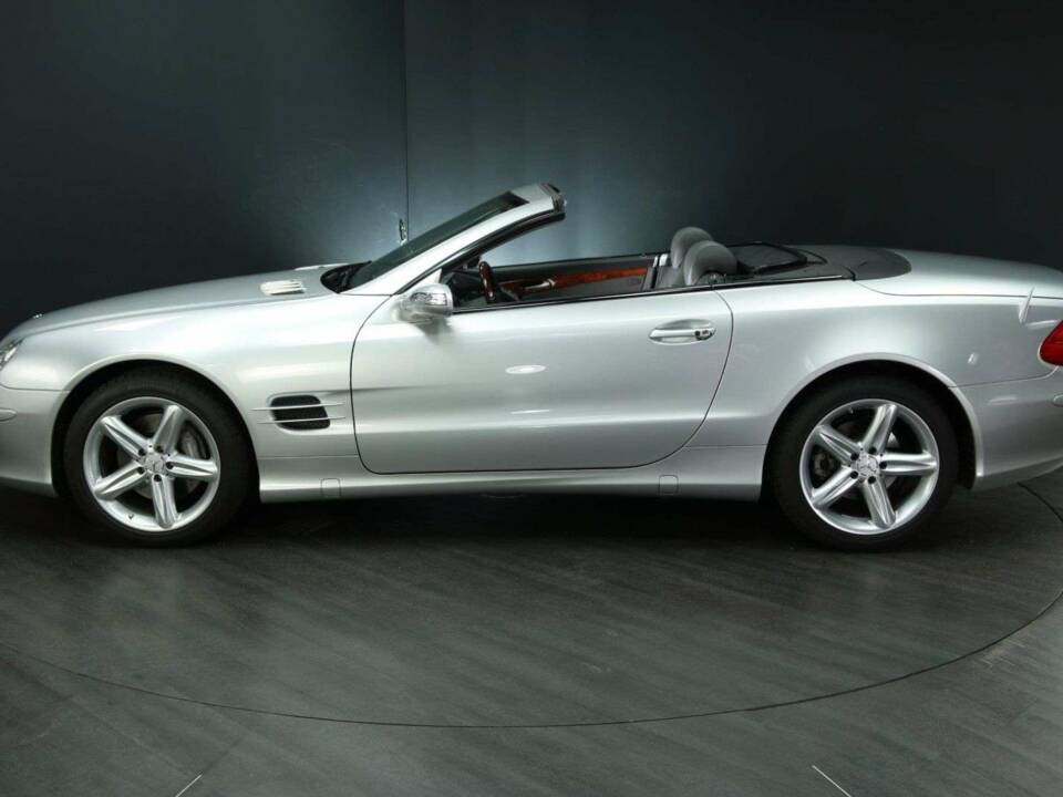 Immagine 3/30 di Mercedes-Benz SL 500 (2006)