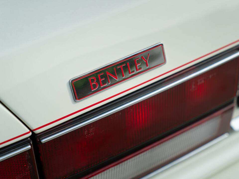Image 13/50 of Bentley Turbo R (1990)