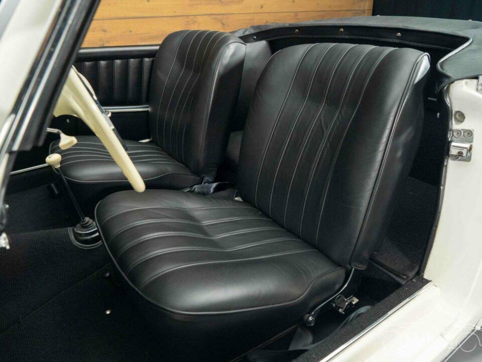 Image 11/19 of Mercedes-Benz 190 SL (1962)