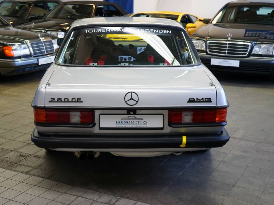 Immagine 13/40 di Mercedes-Benz 280 CE (1980)