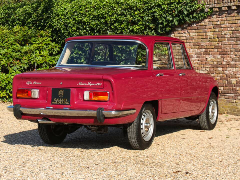 Image 48/50 of Alfa Romeo Giulia Nuova Super 1300 (1975)