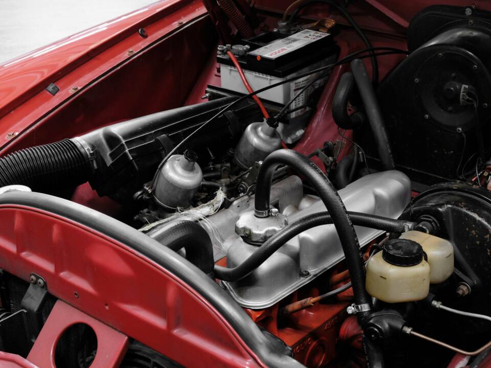 Image 18/41 of Volvo P 122 S (1966)