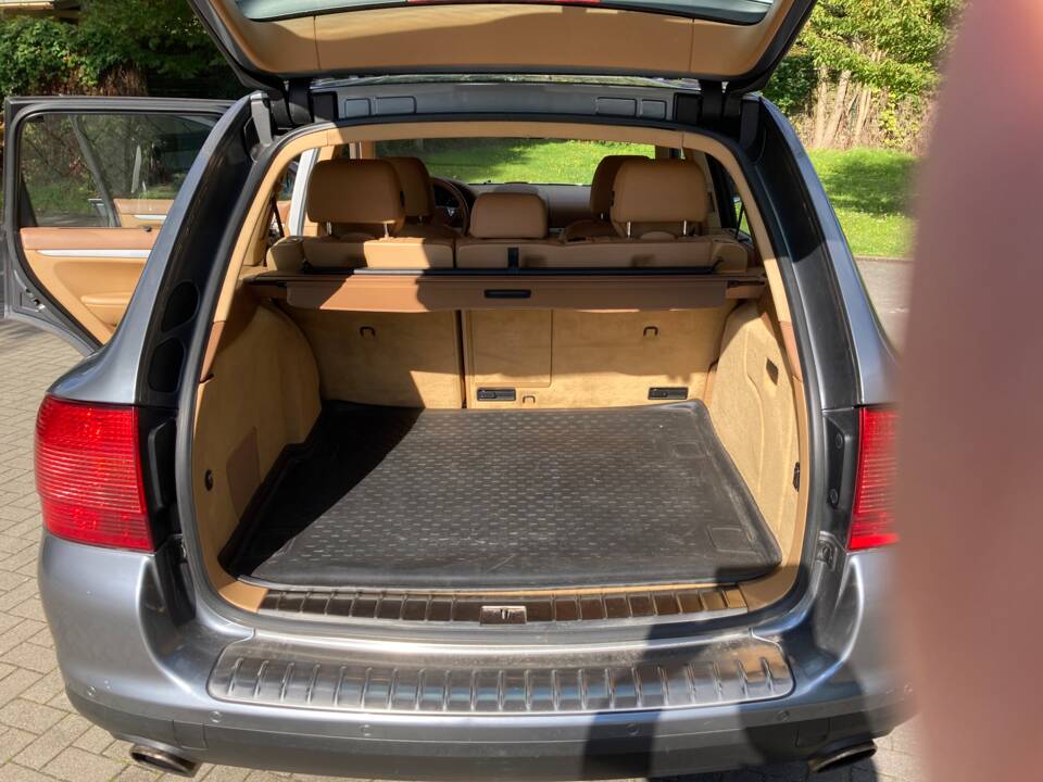 Bild 6/13 von Porsche Cayenne 3.2 V6 (2004)
