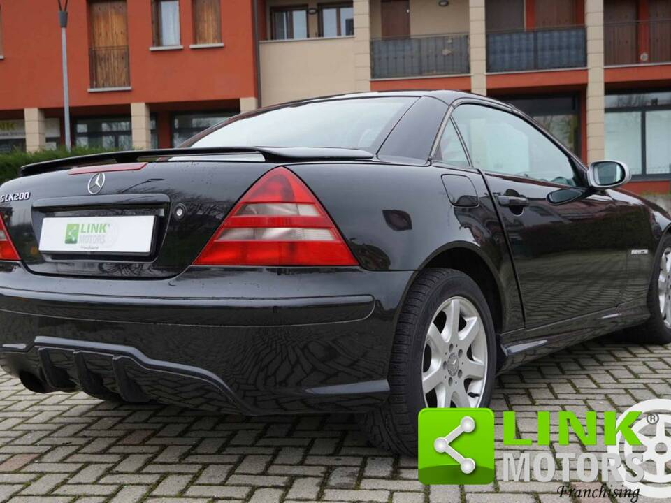 Immagine 7/10 di Mercedes-Benz SLK 200 Kompressor (1999)