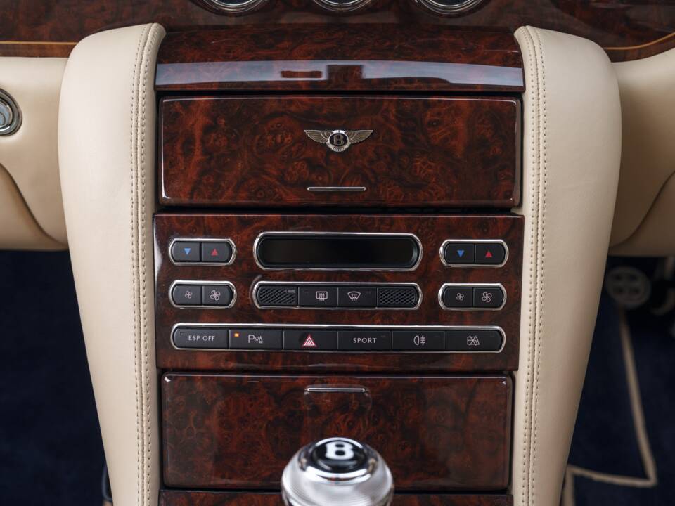 Afbeelding 16/27 van Bentley Brooklands (2009)