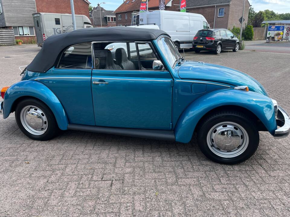 Image 37/68 de Volkswagen Coccinelle 1302 LS (1972)