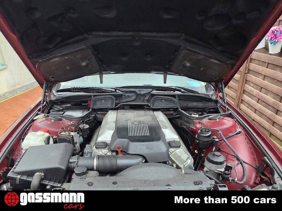 Bild 15/15 von BMW 735i (2000)