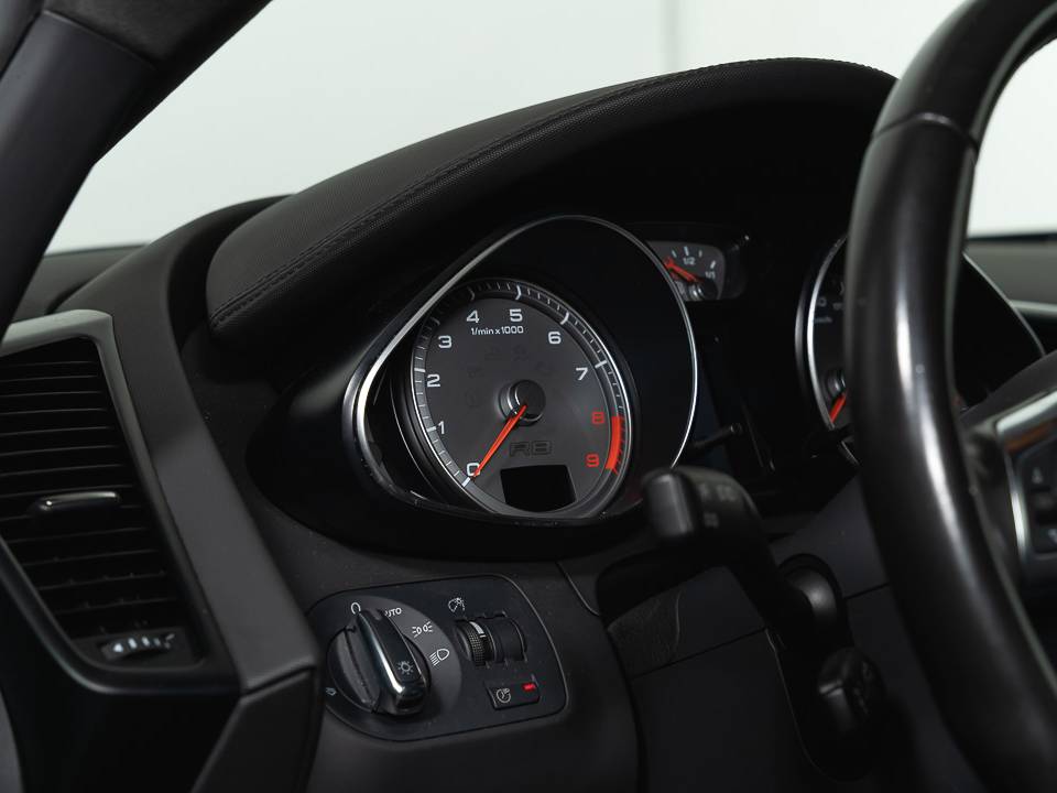 Bild 27/41 von Audi R8 (2007)