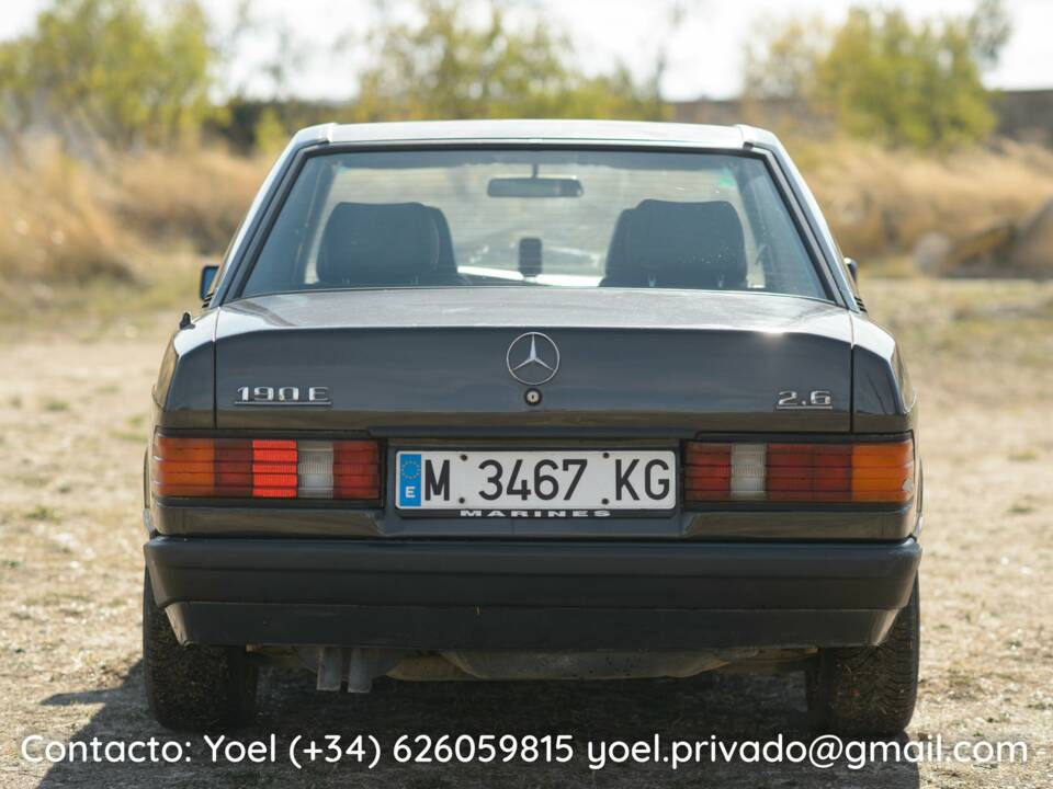 Image 10/41 of Mercedes-Benz 190 E 2.6 (1987)