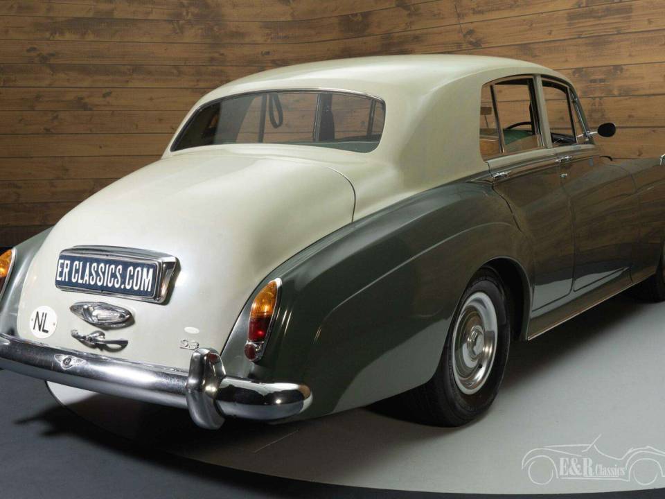 Image 16/19 de Bentley S 3 (1963)