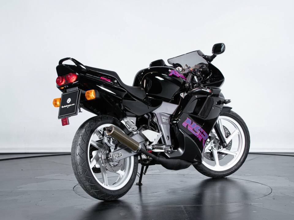 Bild 4/50 von Honda DUMMY (1994)
