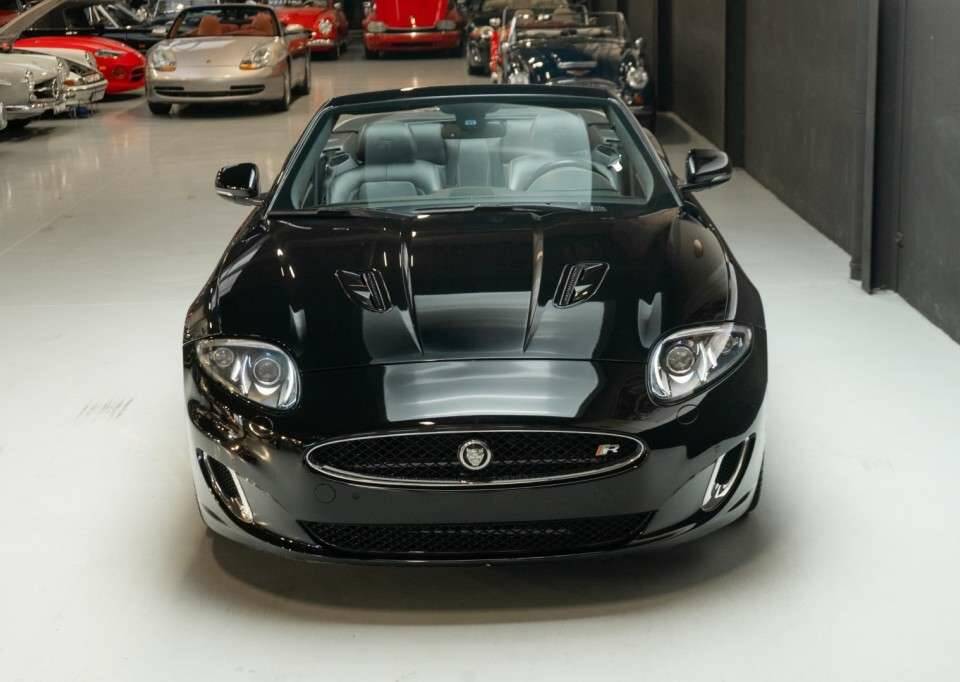 Image 35/50 of Jaguar XKR (2013)