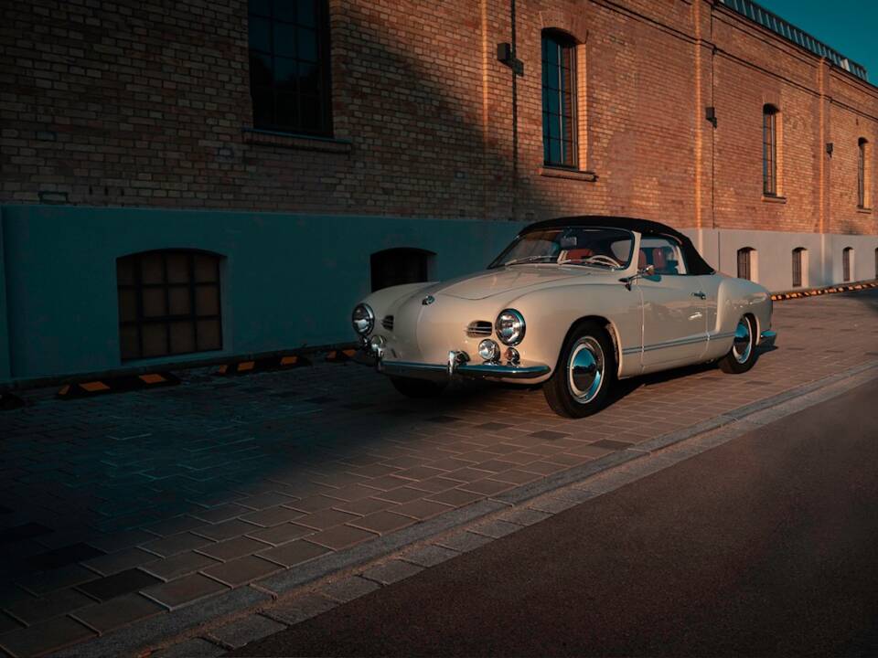 Immagine 28/69 di Volkswagen Karmann Ghia 1200 (1958)