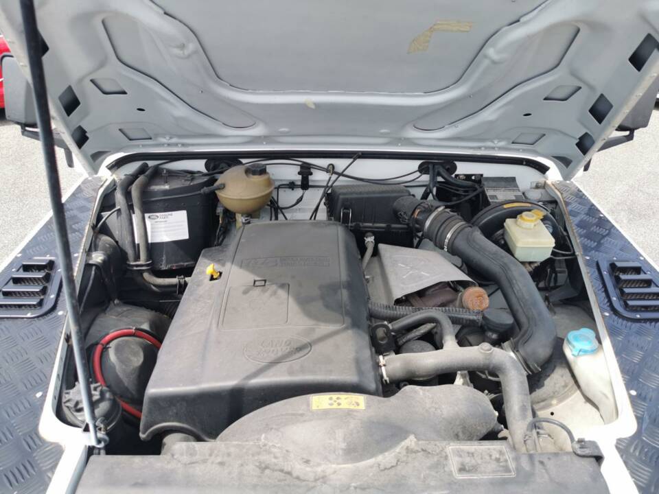 Image 37/45 of Land Rover Defender 110 Td5 (2001)