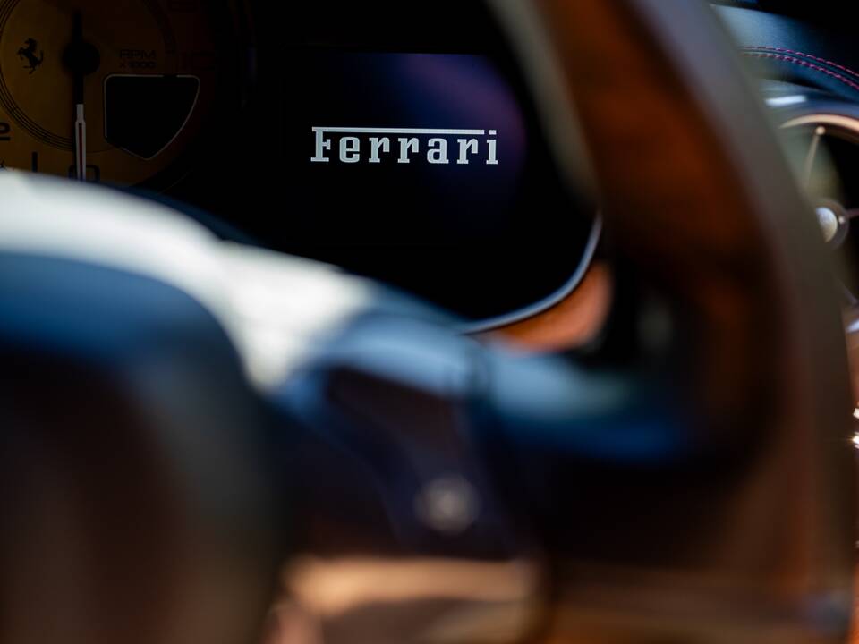 Bild 41/50 von Ferrari FF (2012)