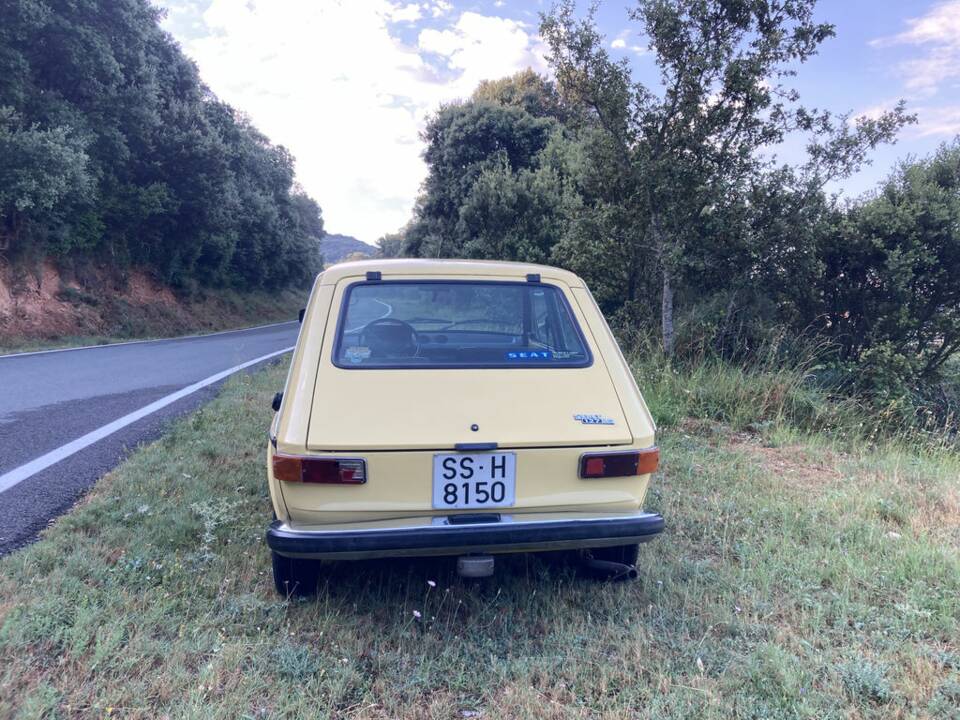 Image 5/8 of SEAT 127 (1976)