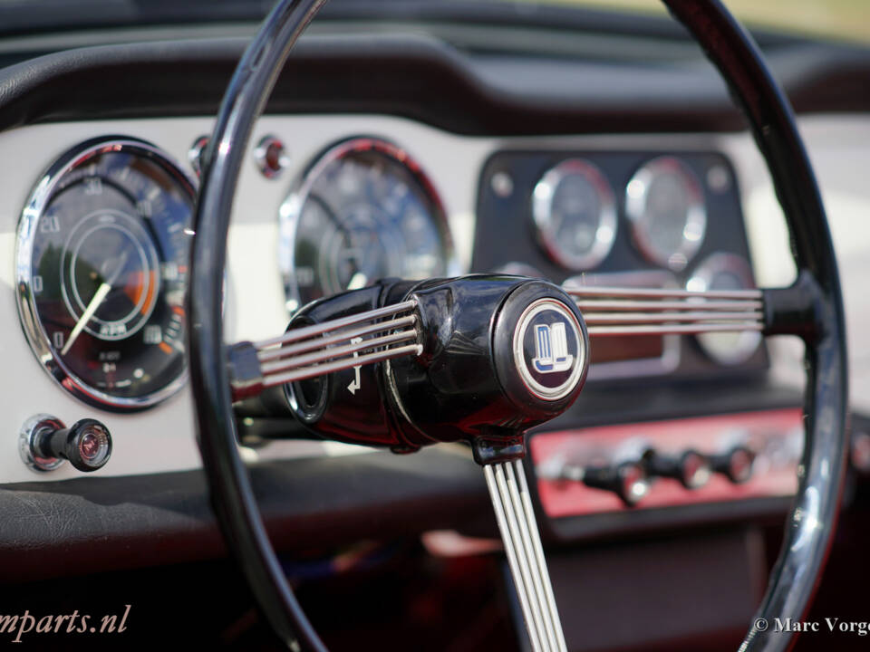 Image 7/31 of Triumph TR 4A (1966)