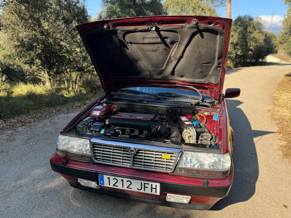 Bild 48/55 von Lancia Thema 8.32 (1991)