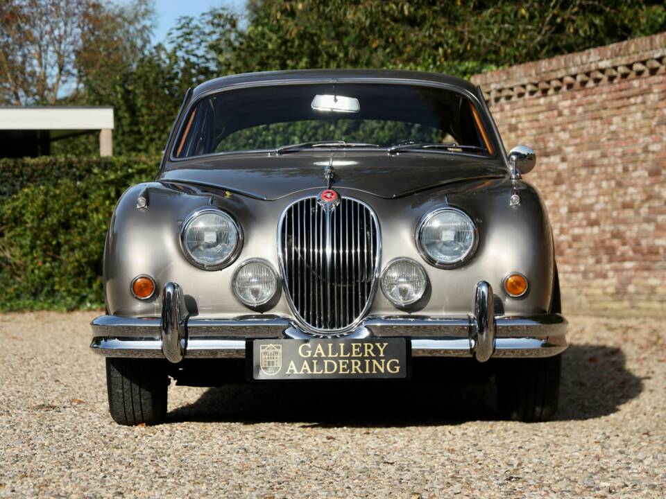 Immagine 13/50 di Jaguar Mk II 3.4 (1966)