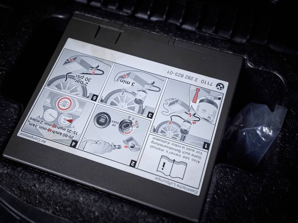 Image 68/100 of BMW M3 (2006)