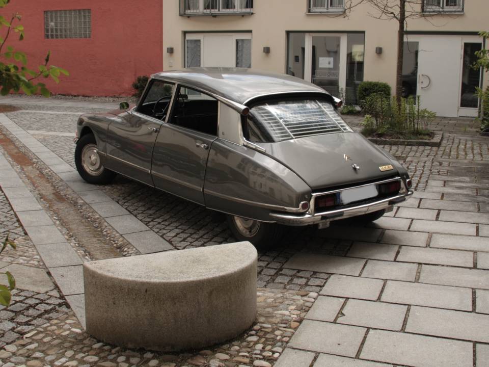 Image 2/15 of Citroën DS 21 IE Pallas (1970)
