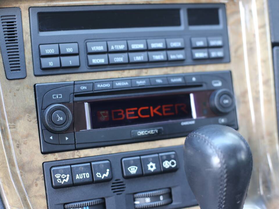 Afbeelding 19/33 van BMW 840i (1994)