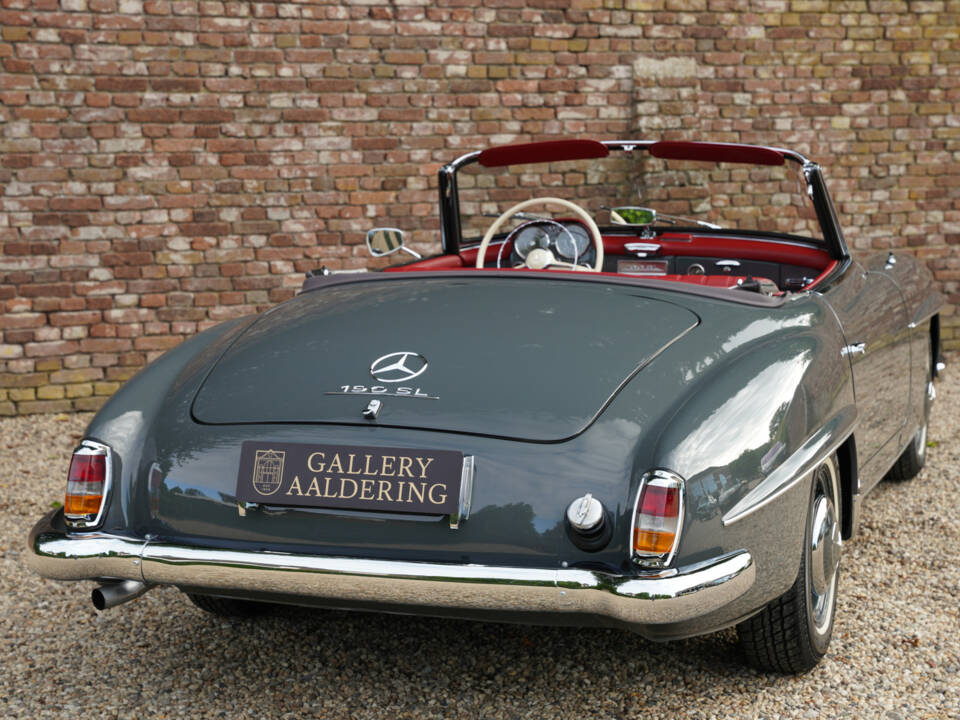 Image 23/50 of Mercedes-Benz 190 SL (1957)