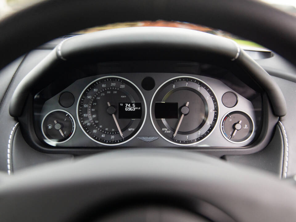 Immagine 7/98 di Aston Martin DBS (2010)