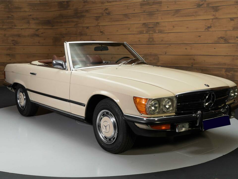 Image 3/8 de Mercedes-Benz 350 SL (1972)