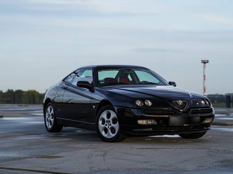 Imagen 26/90 de Alfa Romeo GTV 2.0 Twin Spark (1998)