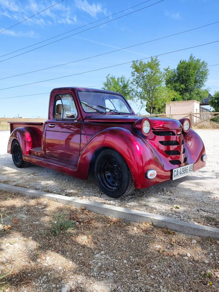 Image 37/91 of Renault R 4 F6 (1988)