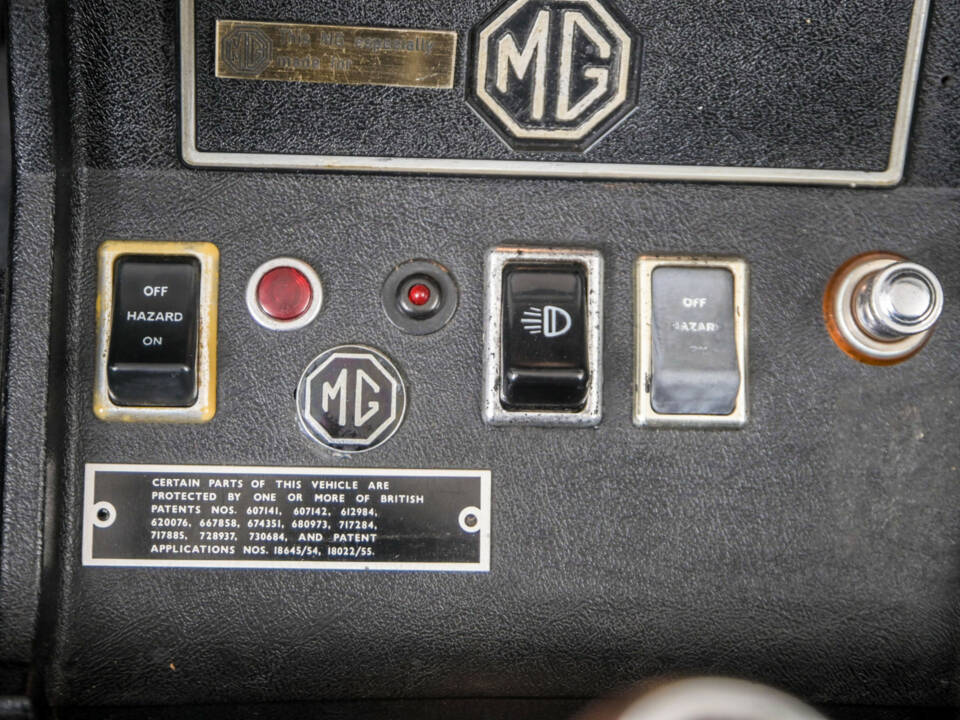 Bild 21/50 von MG MGB (1971)