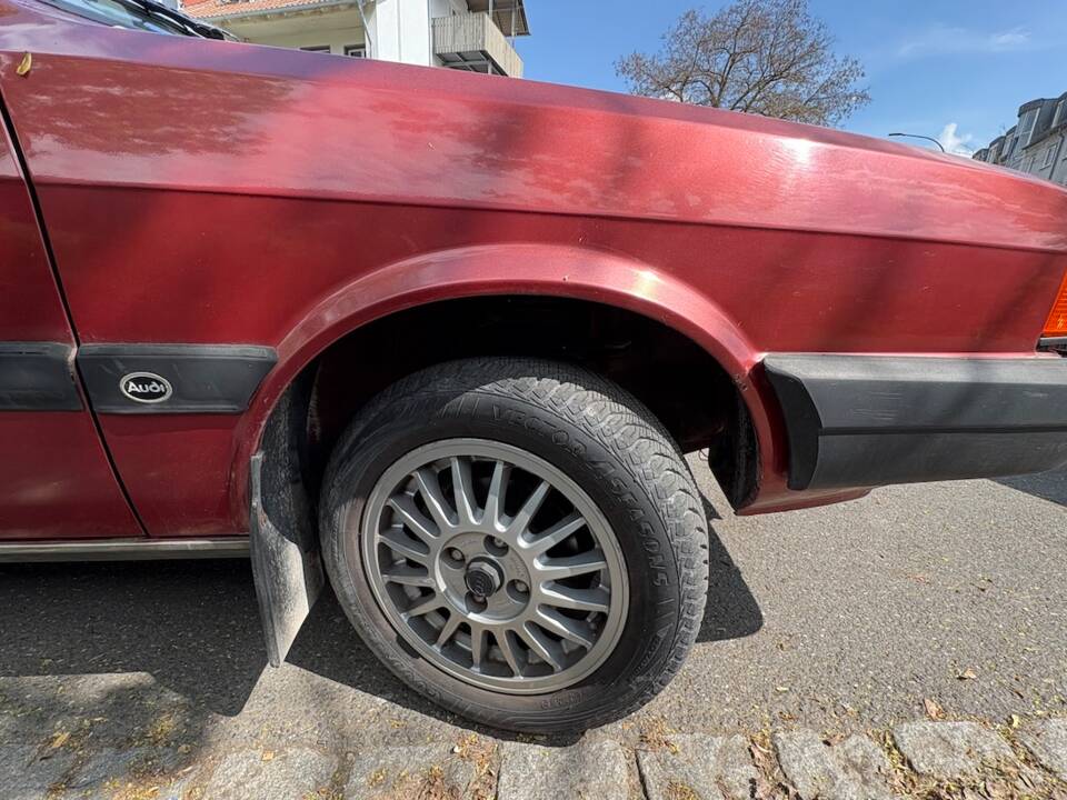 Image 3/32 of Audi 80 1.6 (1986)