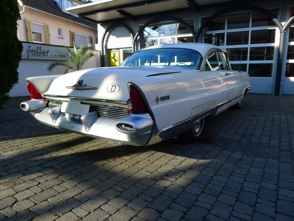 Image 6/15 of Lincoln Premiere Hardtop Coupé (1956)