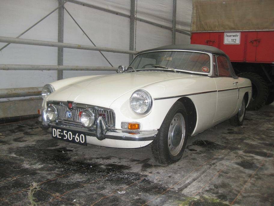 Image 11/11 of MG MGB (1965)